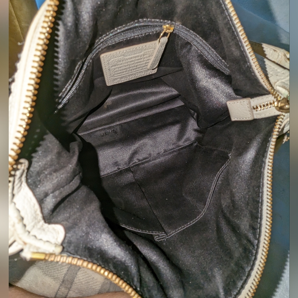 Coach Poppy Perri Hippie off white leather bag. 22421M - Picture 9 of 11